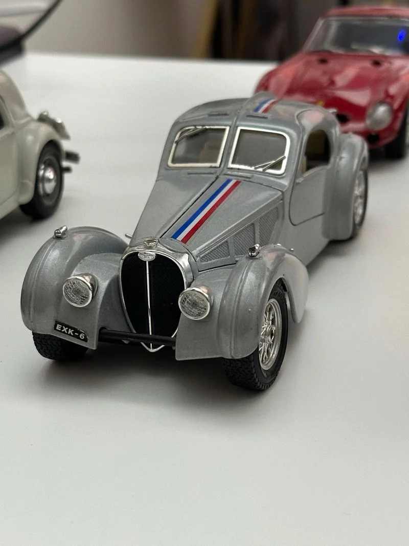 Bugatti Atlantic 1:24 Burago
