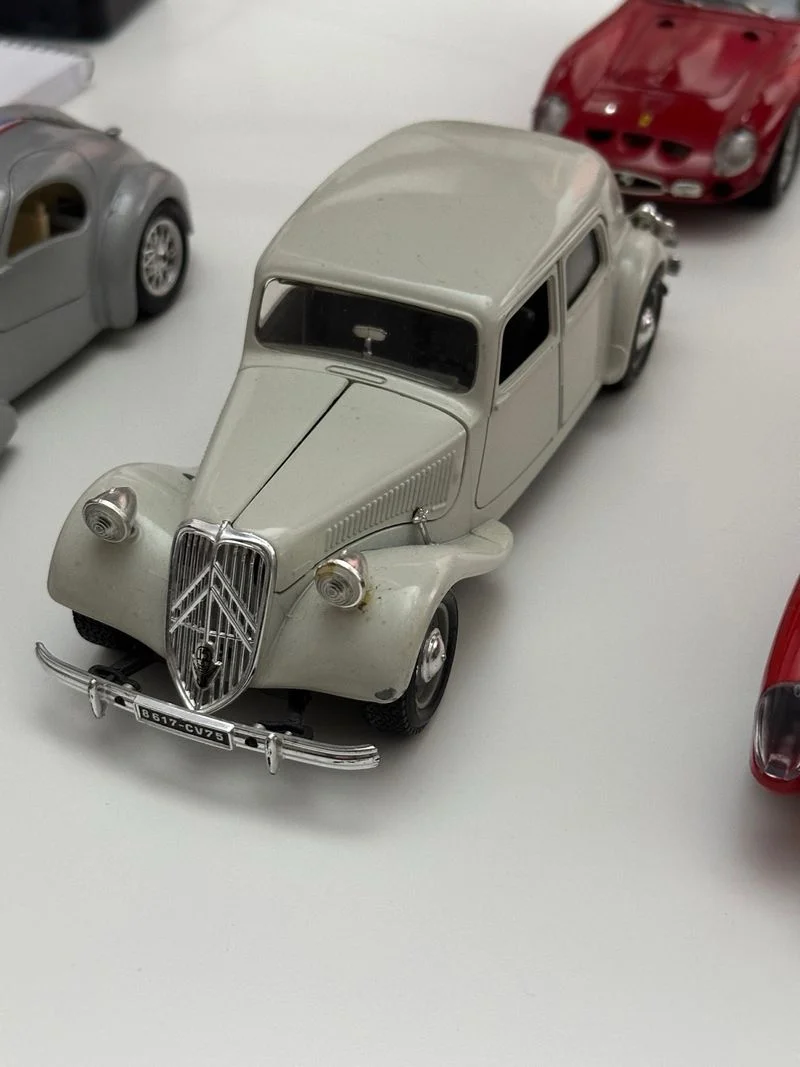 Citroen T.A 15cv 1:24 Burago